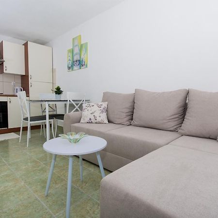 Apartment Mika 2 特罗吉尔 外观 照片
